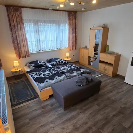 Burg Mit Badewanne Und Balkon * Burghaun